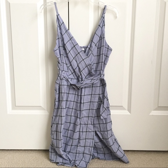Urban Outfitters Amanda Linen Plaid Wrap Dress - Picture 2 of 4